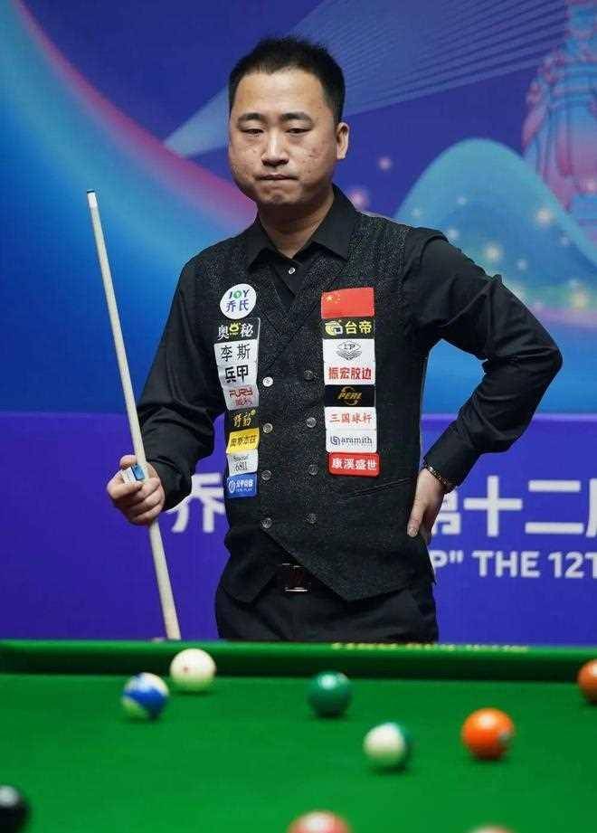 立了乒乓球 立了乒乓球