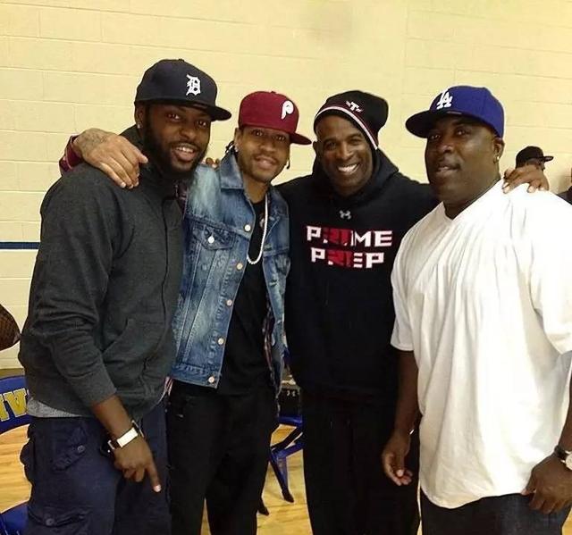 现场观战加泰德比，巴萨绯闻前锋阿斯拉尼晒自己看球的照片