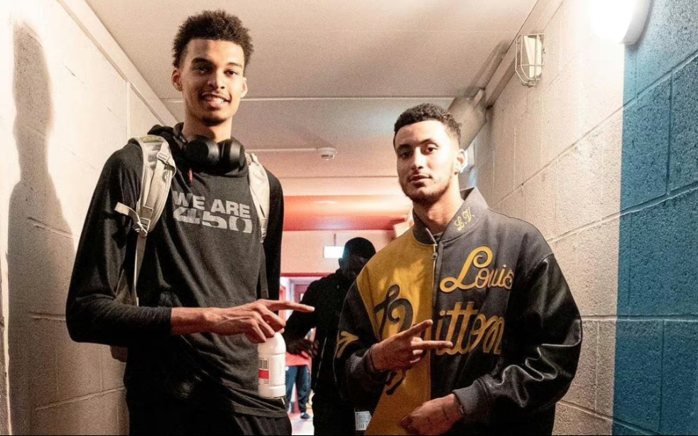 是续约与回 是续约与回